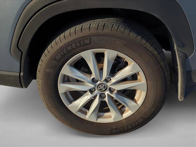 Certified 2026 Toyota Corolla Cross LE FWD image 8