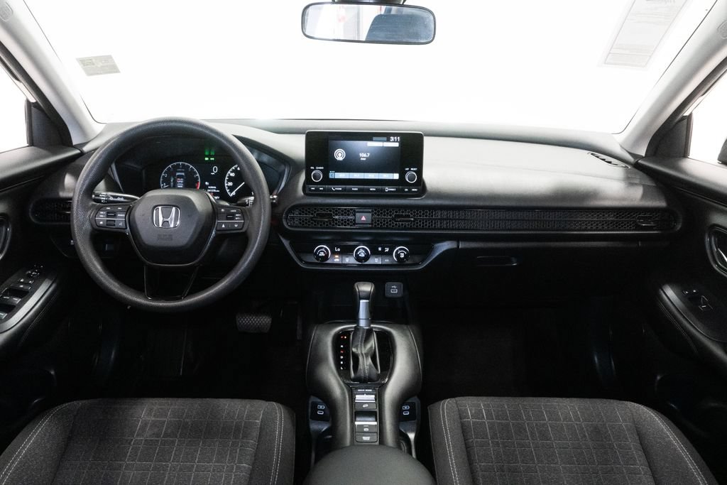 Used 2025 Honda HR-V LX image 9