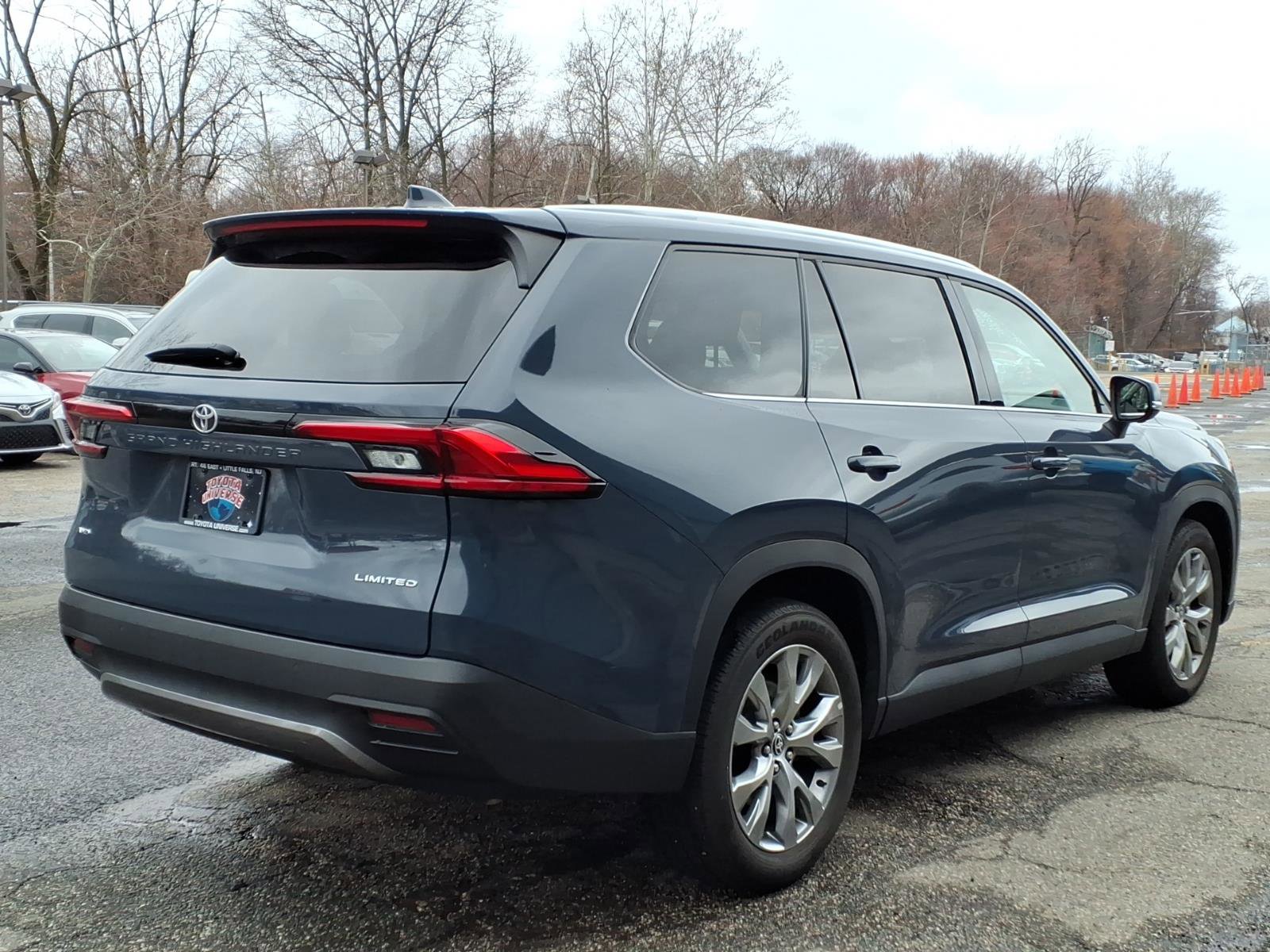 Certified 2024 Toyota Grand Highlander Platinum image 6