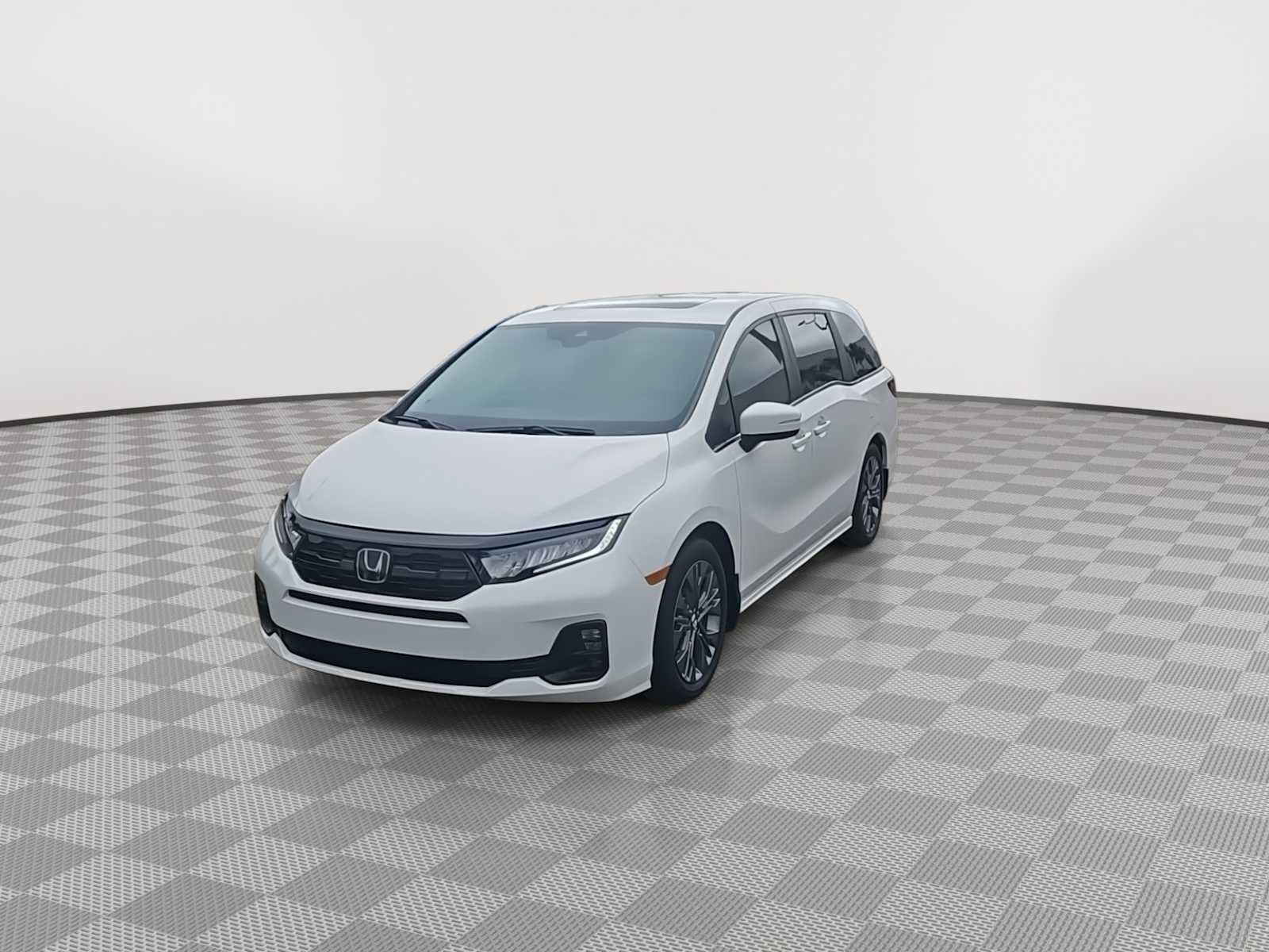 Certified 2026 Honda Odyssey Touring image 4