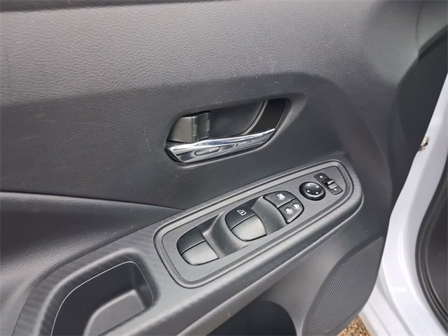 Used 2025 Nissan Versa SV image 11