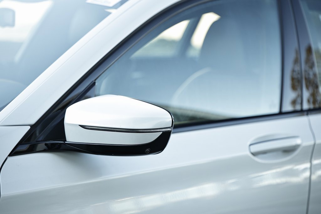 Used 2022 BMW 750i xDrive w/ Luxury Rear Seating Package image 11