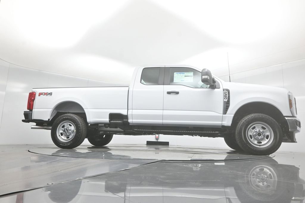 New 2026 Ford F350 XL w/ FX4 Off-Road Package image 3