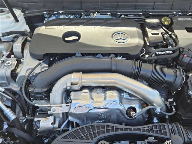 Certified 2025 Mercedes-Benz GLB 250 image 21