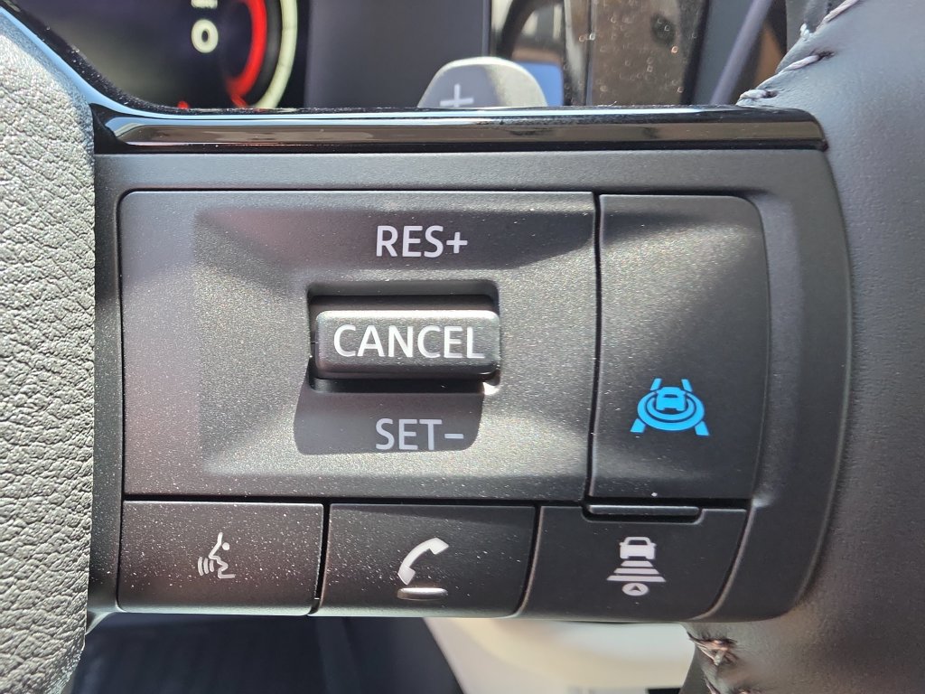 New 2026 Nissan Pathfinder SL FWD image 33