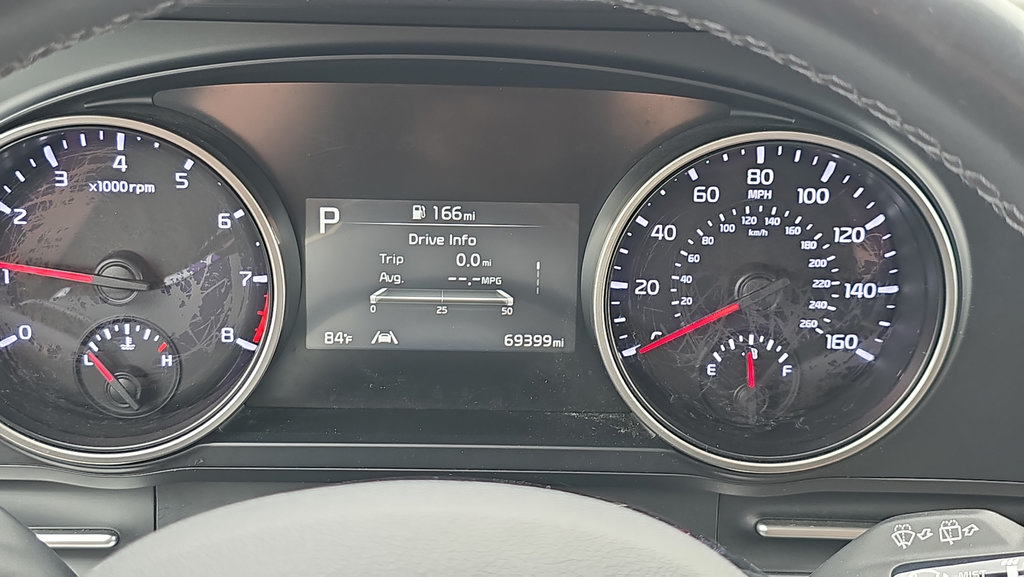 Used 2024 Kia Carnival LX FWD image 18