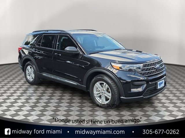 Certified 2022 Ford Explorer XLT RWD image 1