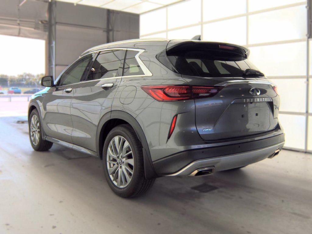 Used 2023 INFINITI QX50 Luxe AWD/4WD image 4