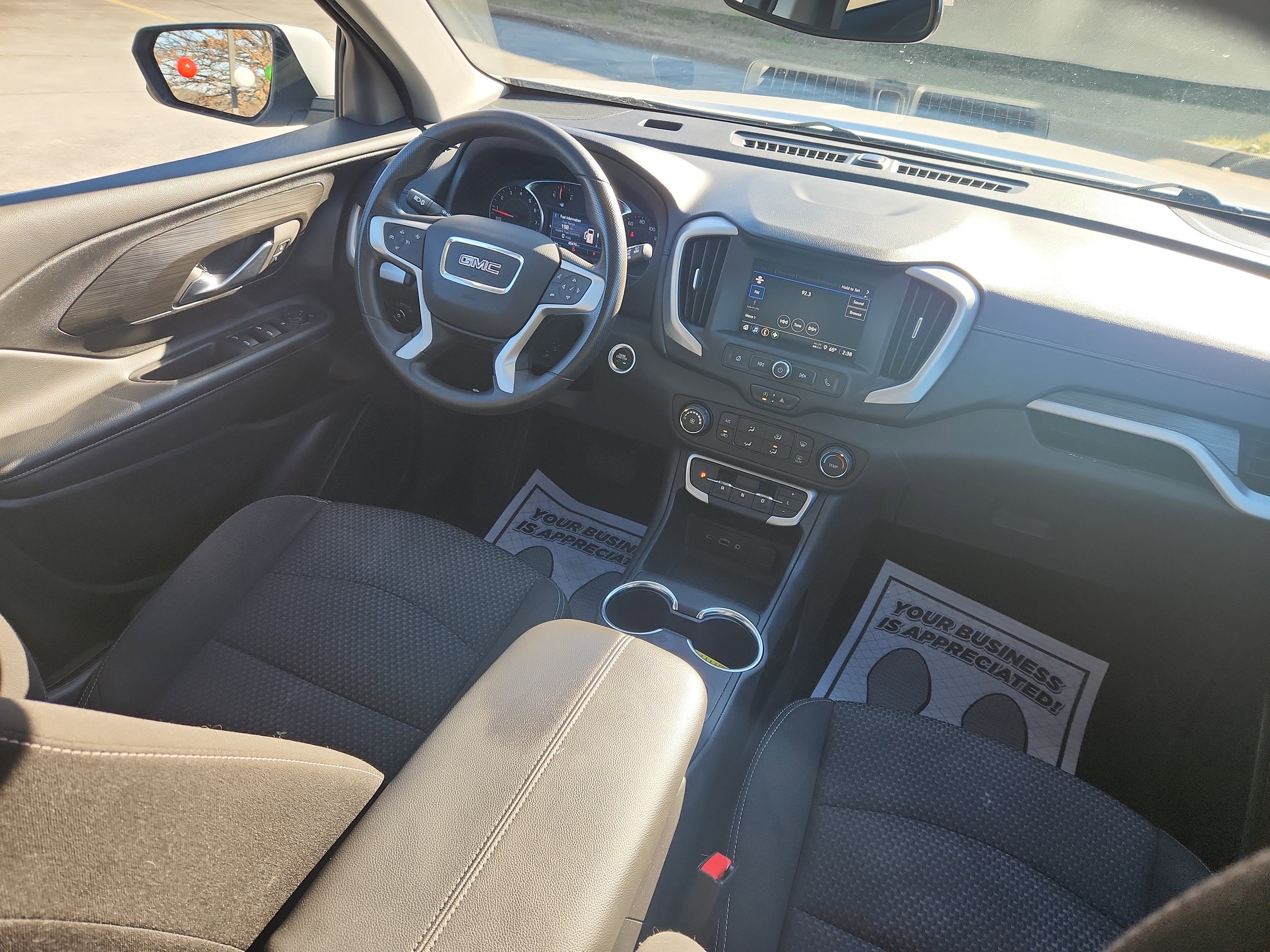 Used 2024 GMC Terrain SLE image 40