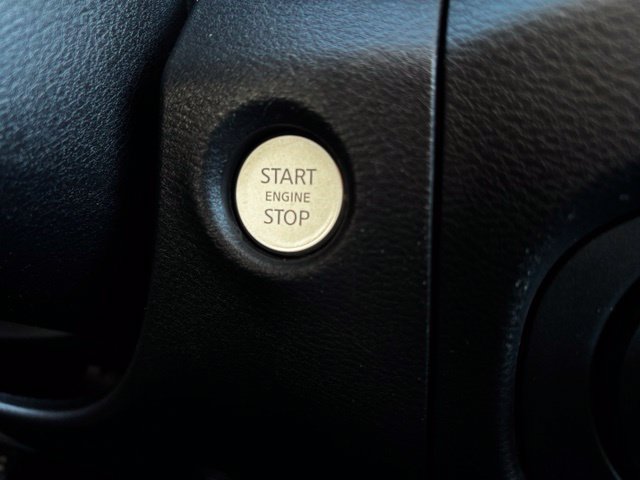 Used 2022 Nissan Frontier SV AWD/4WD image 19