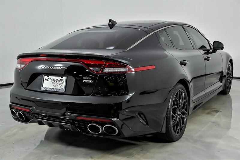 Used 2022 Kia Stinger GT2 AWD/4WD image 12