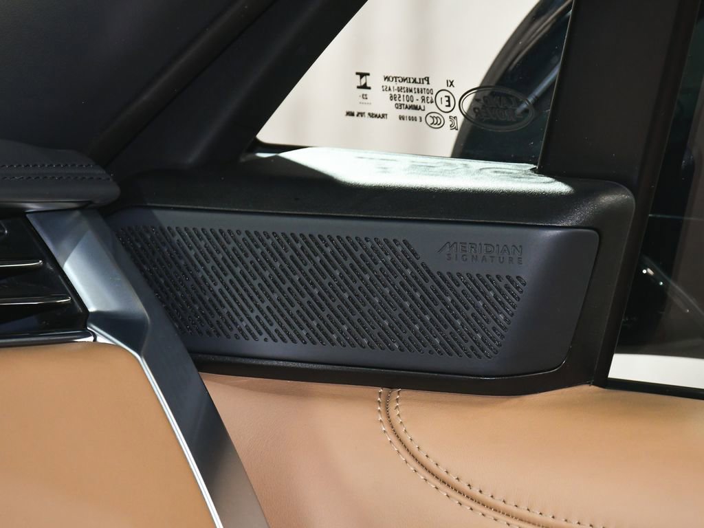 Used 2024 Land Rover Range Rover Autobiography image 40