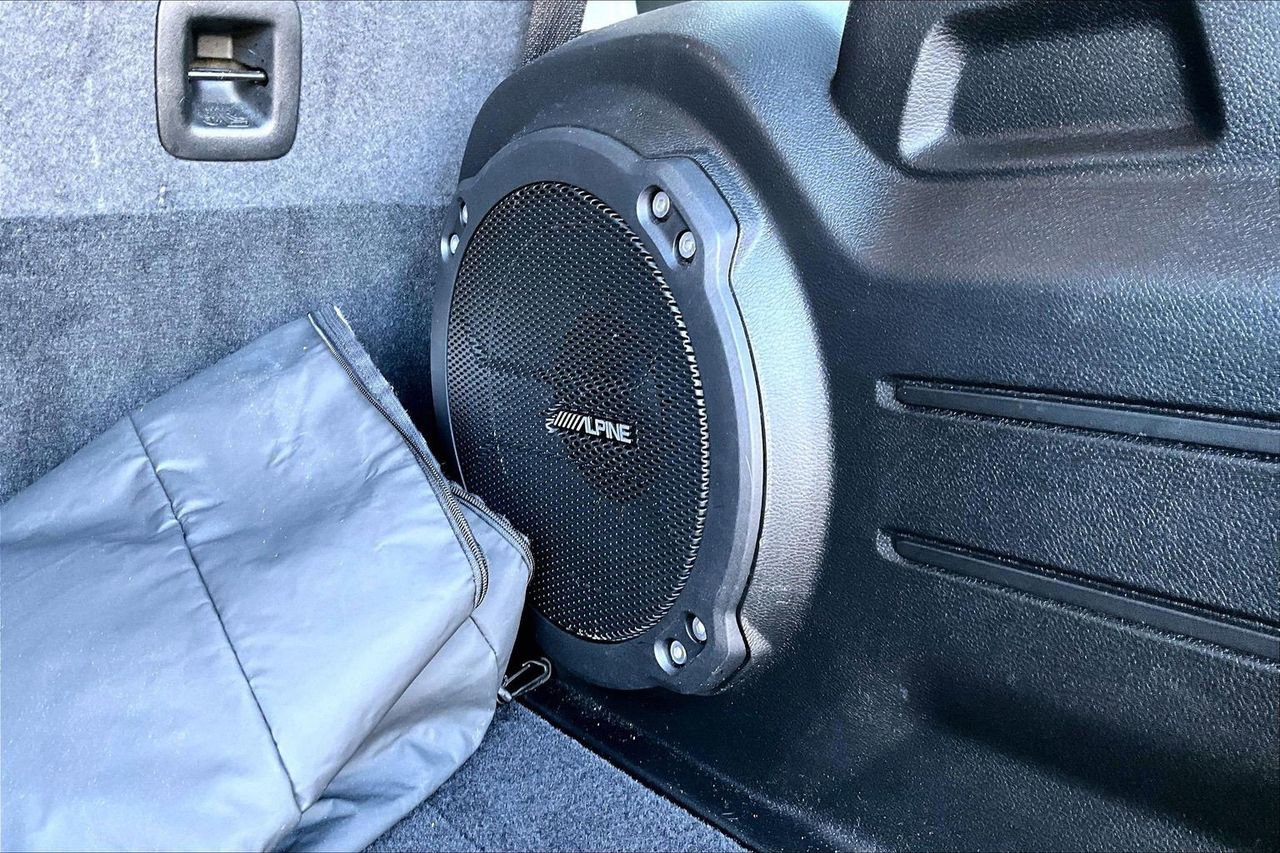 Certified 2023 Jeep Wrangler Sahara w/ Cold Weather Group image 28