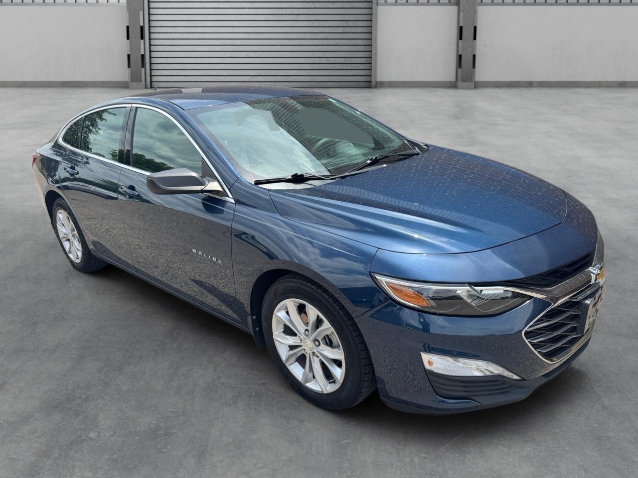 Used 2020 Chevrolet Malibu LT FWD image 27