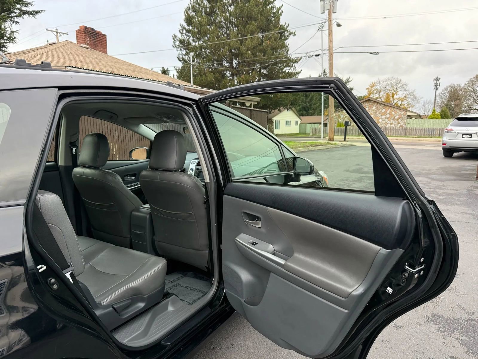 Used 2013 Toyota Prius V Three image 13