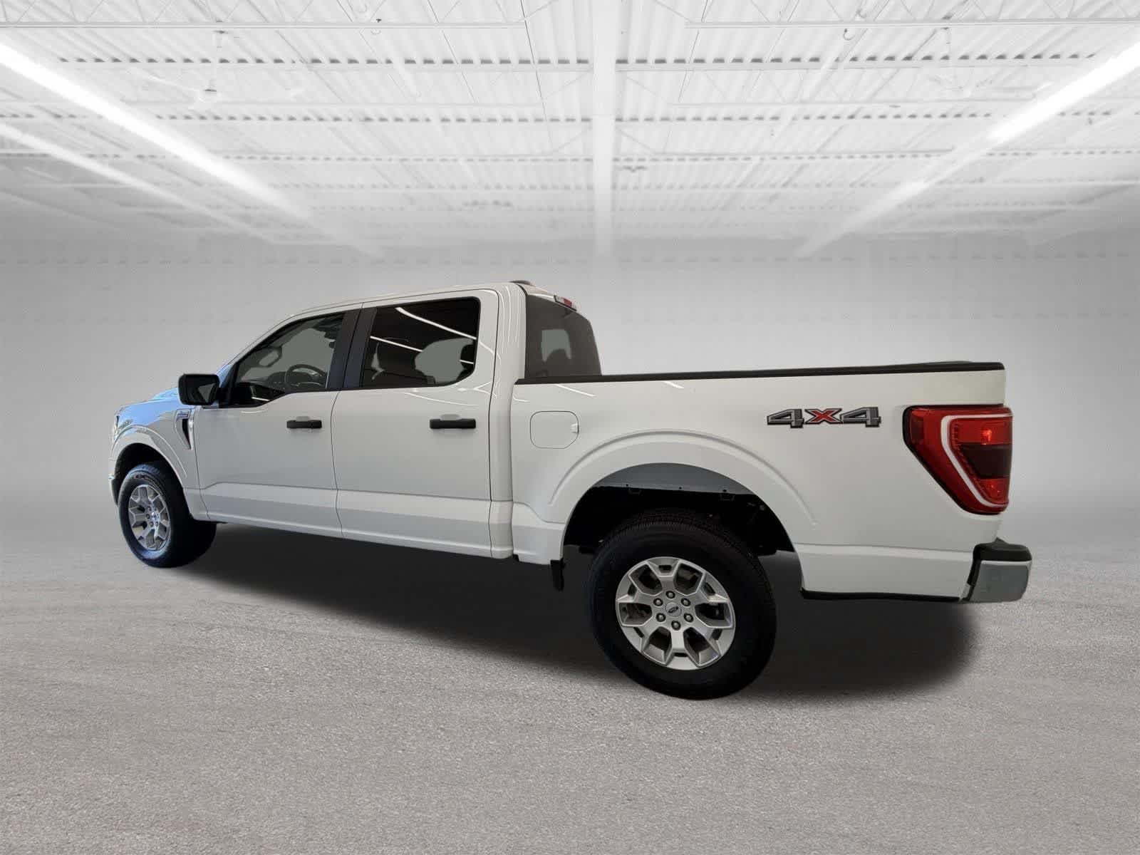 Used 2023 Ford F150 XLT AWD/4WD image 3