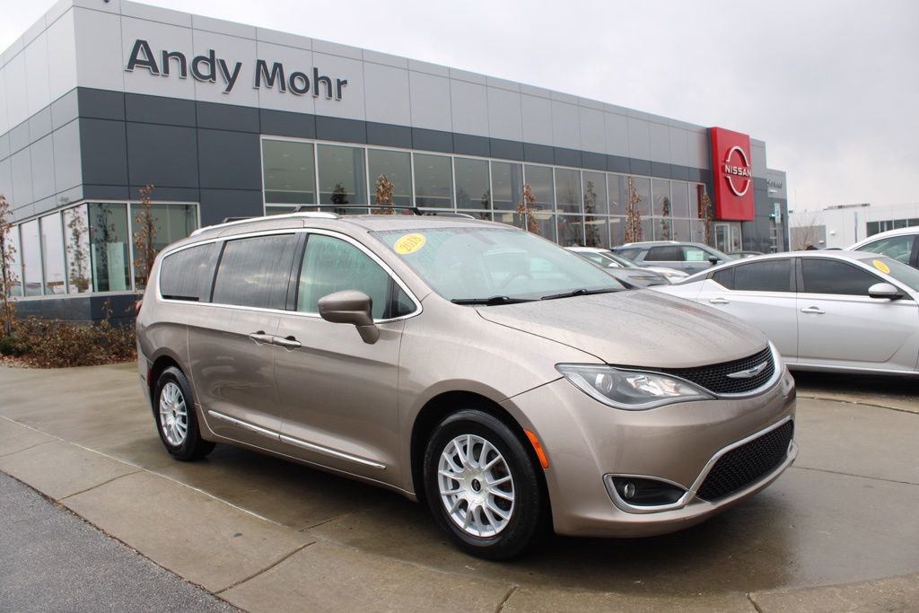 Used 2018 Chrysler Pacifica Touring-L Plus