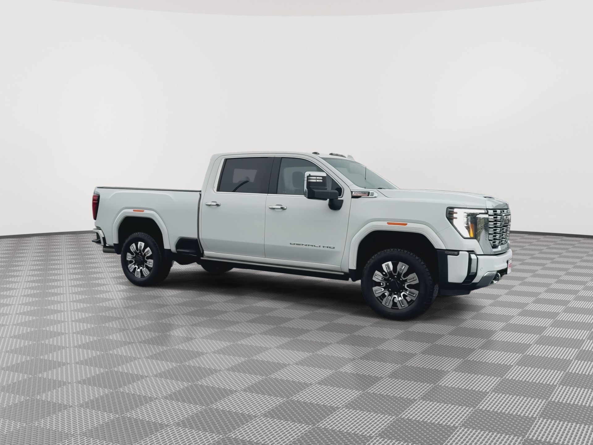 Certified 2025 GMC Sierra 3500 Denali w/ Denali Reserve Package AWD/4WD image 2