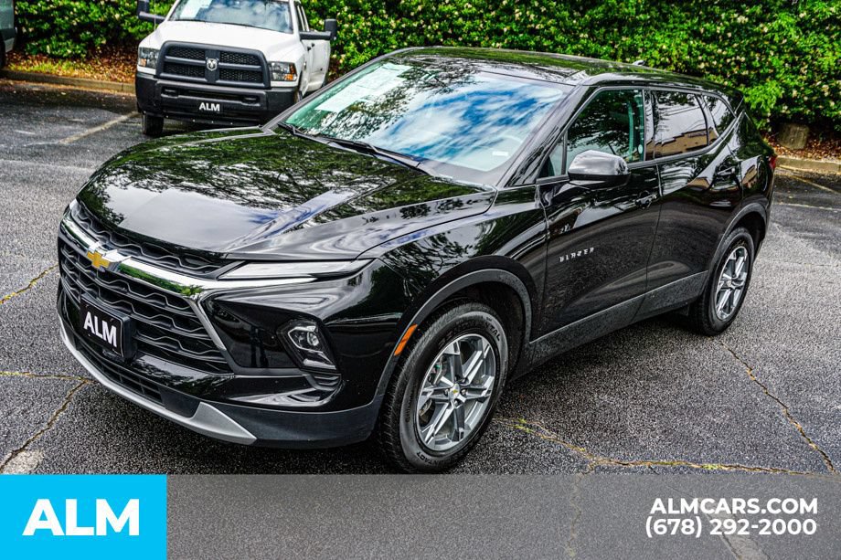 Used 2025 Chevrolet Blazer LT FWD image 14
