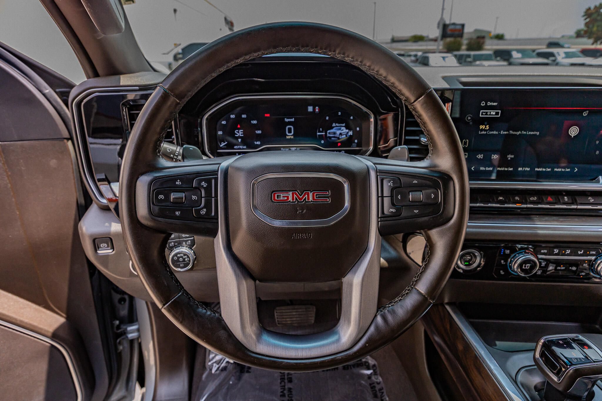 Used 2023 GMC Sierra 1500 SLT w/ SLT Premium Package AWD/4WD image 19