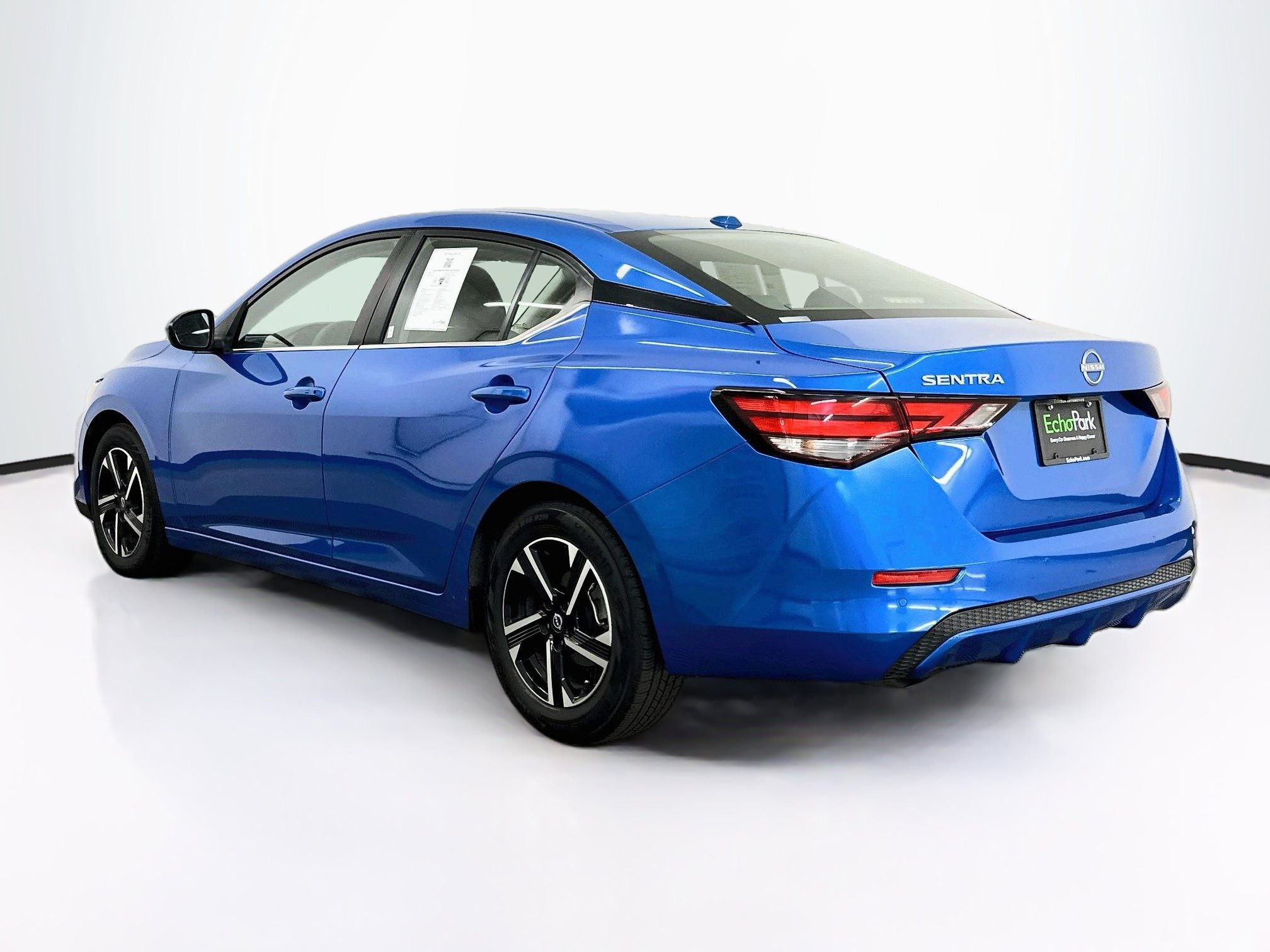 Used 2025 Nissan Sentra SV FWD image 5