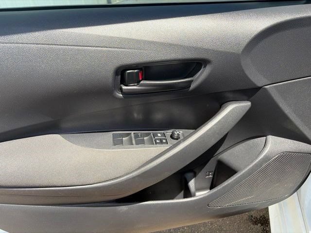 Used 2023 Toyota Corolla LE FWD image 12