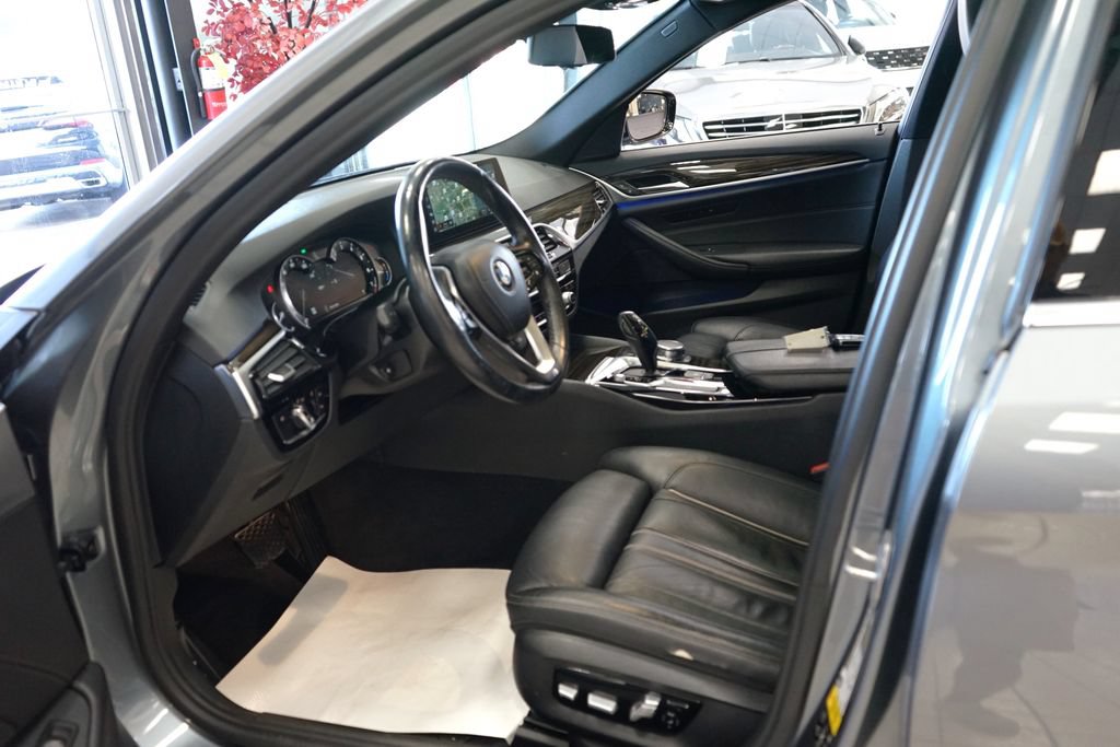 Used 2018 BMW 530i xDrive AWD/4WD image 27