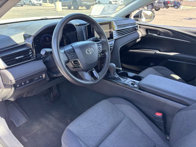 Used 2025 Toyota Camry LE FWD image 18