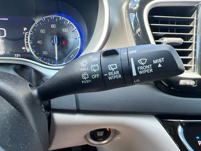 Certified 2023 Chrysler Pacifica Touring-L FWD image 23