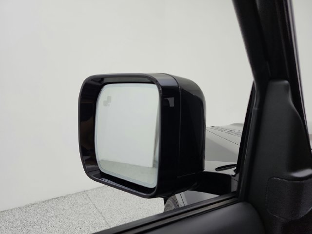 New 2026 Land Rover Defender 110 X-Dynamic SE AWD/4WD image 31