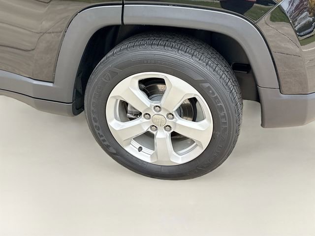 Used 2018 Jeep Compass Latitude image 29