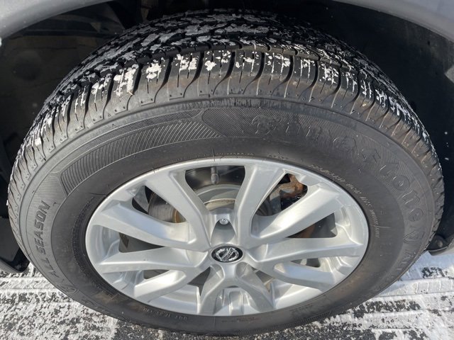 Used 2019 Nissan Rogue SV image 10