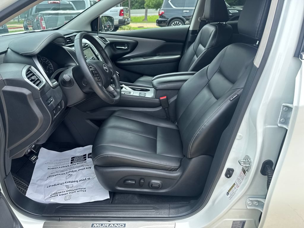 Used 2023 Nissan Murano SV w/ SV Midnight Edition Package FWD image 16