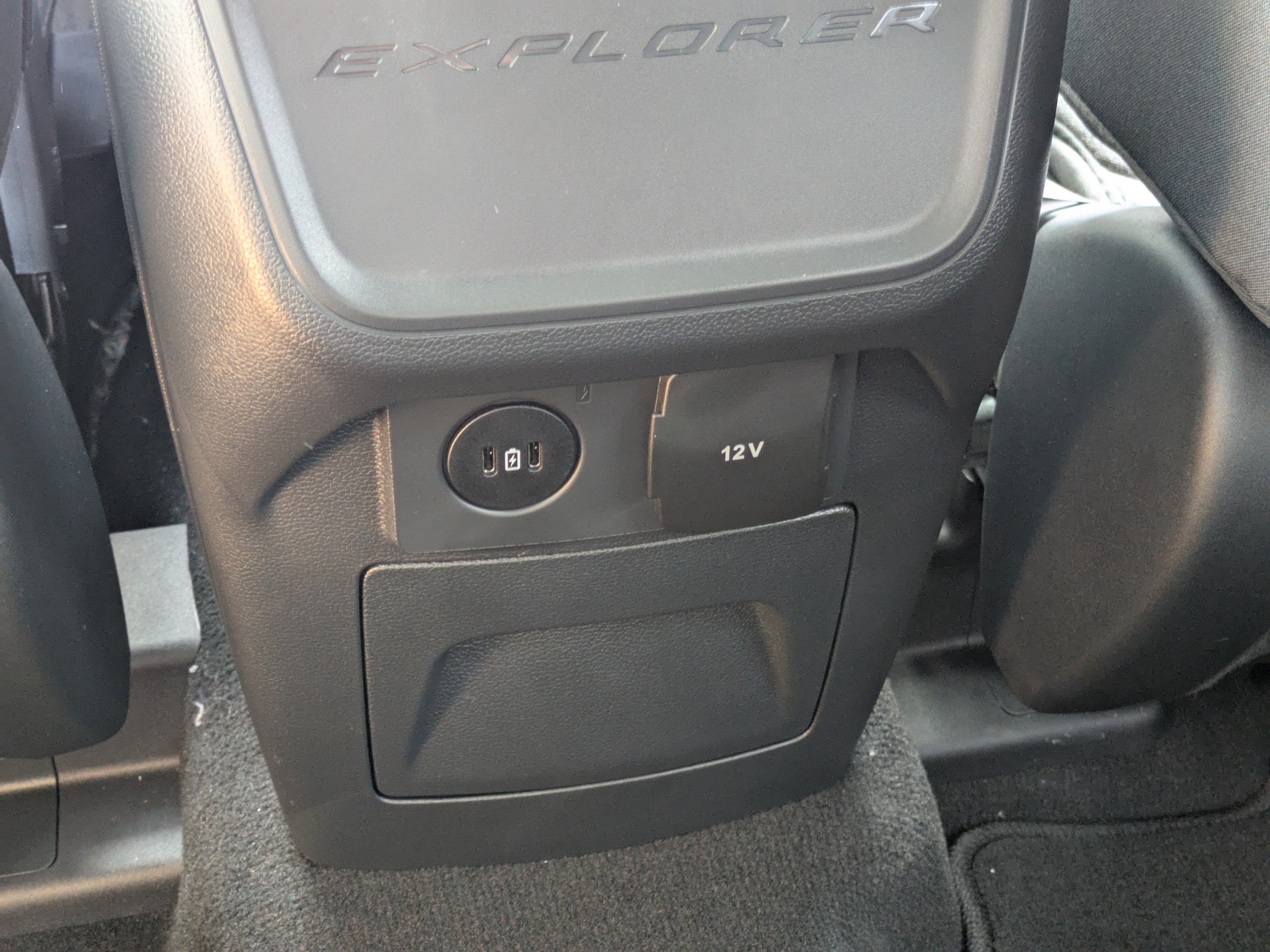 Used 2025 Ford Explorer Active RWD image 16