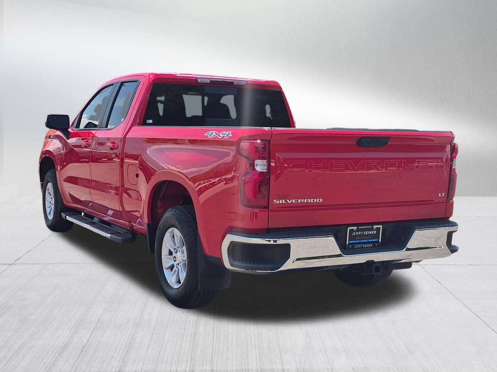 Certified 2026 Chevrolet Silverado 1500 LT w/ Leather Package AWD/4WD image 4