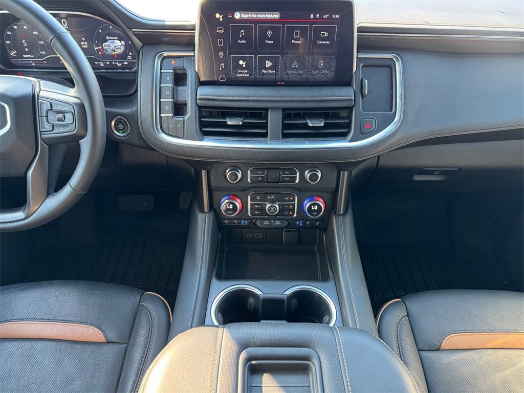 Used 2023 GMC Yukon AT4 w/ AT4 Premium Package image 11