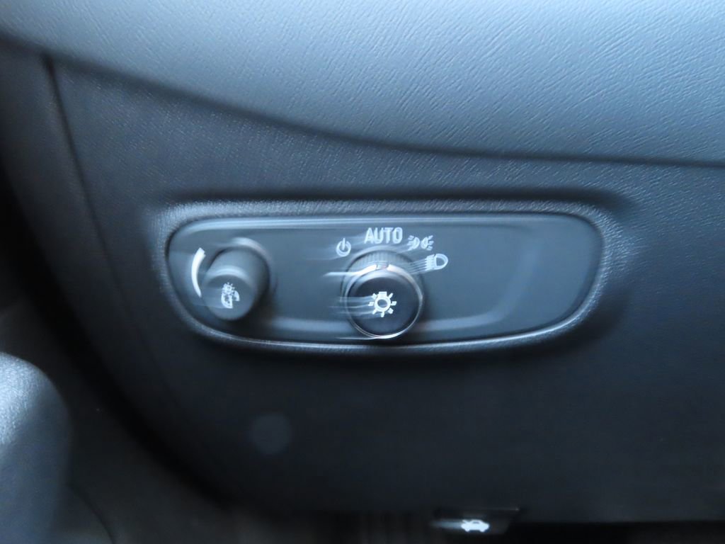 Used 2024 Chevrolet Equinox LT image 28