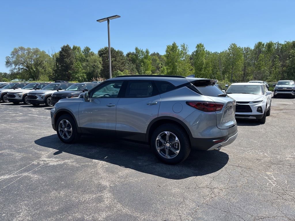 New 2026 Chevrolet Blazer LT w/ Convenience Package AWD/4WD image 7