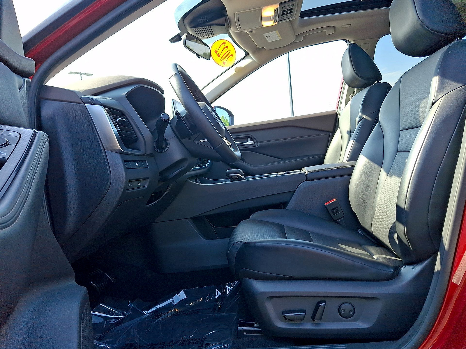 Used 2022 Nissan Rogue SV w/ SV Premium Package AWD/4WD image 11