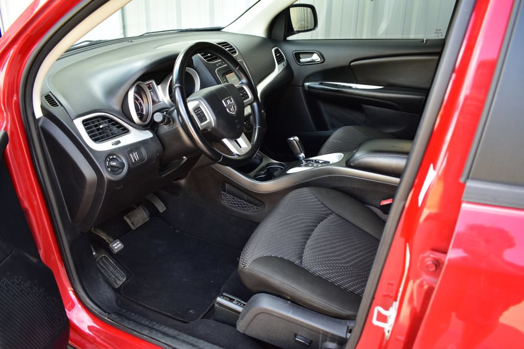Used 2020 Dodge Journey SE w/ SE Popular Equipment Group FWD image 16