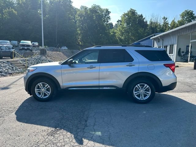 Used 2020 Ford Explorer XLT w/ Equipment Group 202A AWD/4WD image 1
