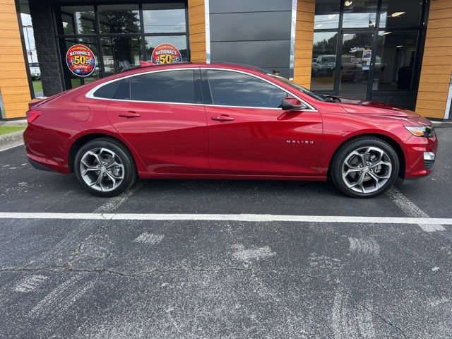 Used 2024 Chevrolet Malibu LT FWD image 2