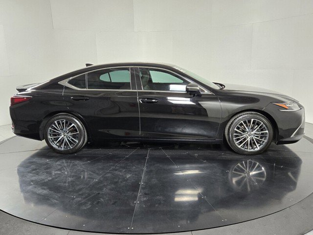 Certified 2023 Lexus ES 300h w/ Premium Package image 7