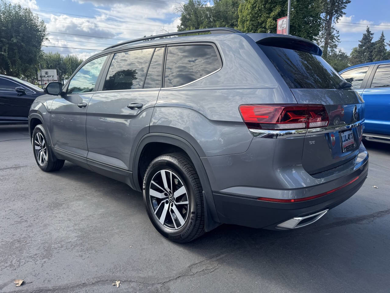 Used 2021 Volkswagen Atlas SE image 3