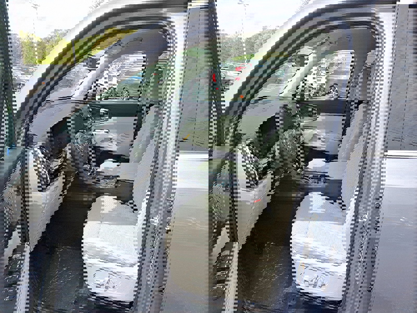 New 2025 Kia Sorento S image 9