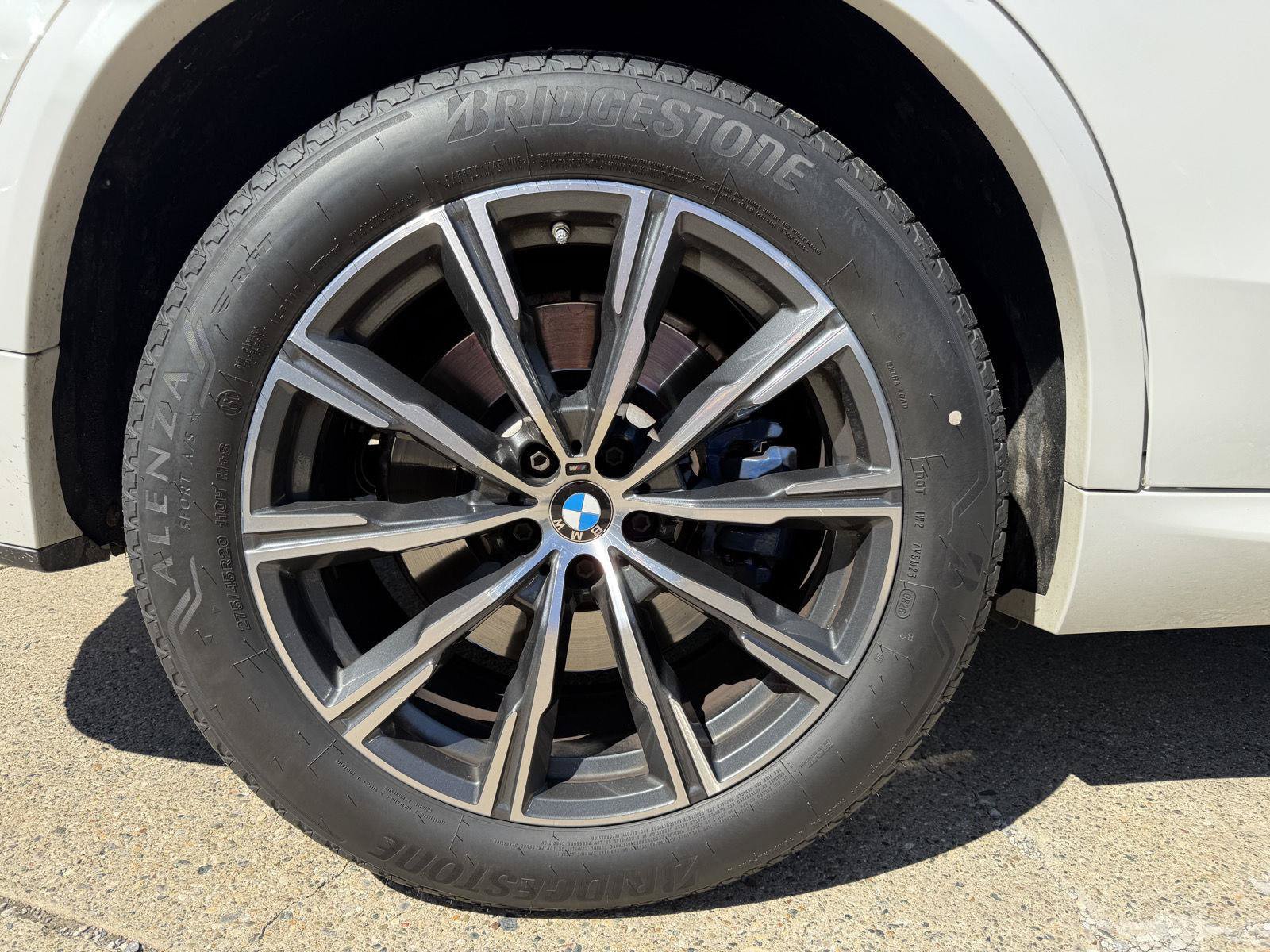 Used 2021 BMW X5 M50i w/ Dynamic Handling Package AWD/4WD image 10
