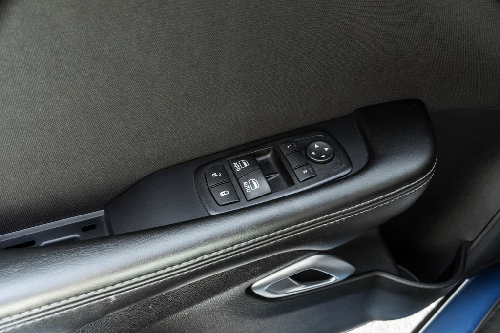 Used 2016 Dodge Challenger R/T RWD image 14