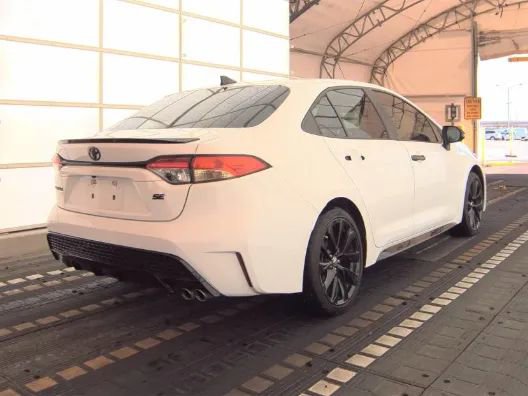 Used 2022 Toyota Corolla SE image 5