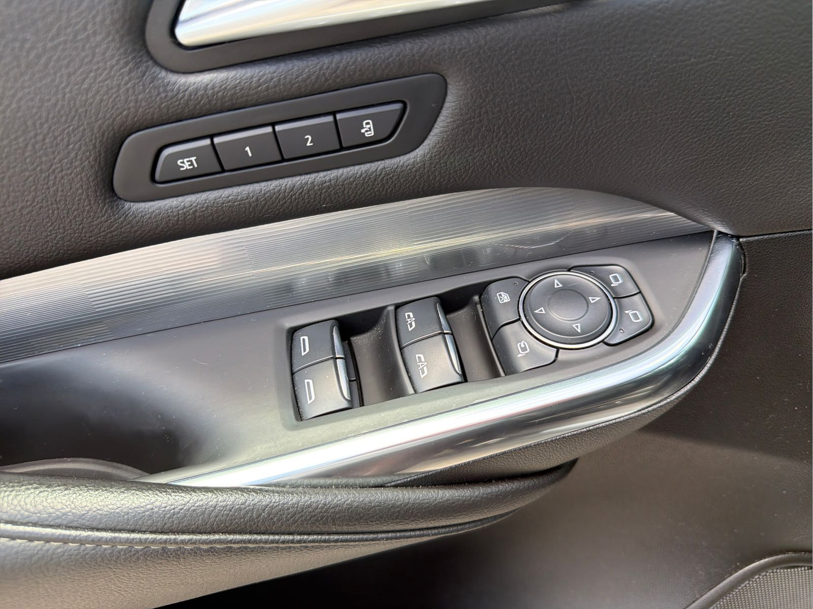 Used 2024 Cadillac XT4 Premium Luxury FWD image 28