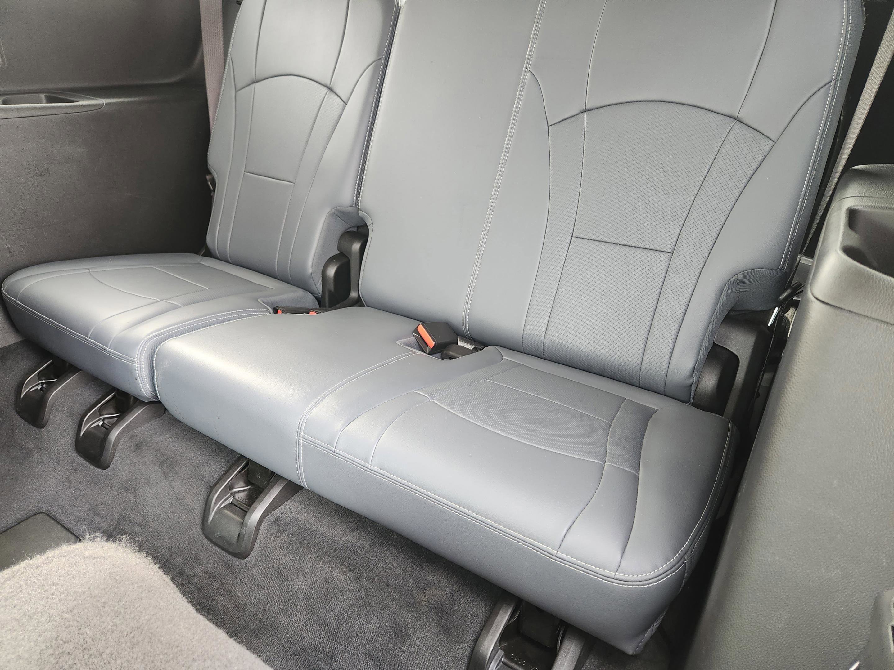 Used 2021 Buick Enclave Essence image 30